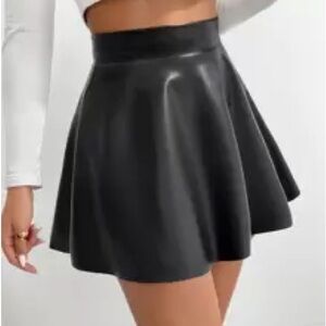 Black‎ Mini Skater Skirt for Night Out